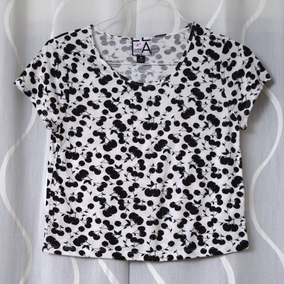 LIVING DOLL Black & White Cherry Crop Top | Size M - Picture 3 of 4